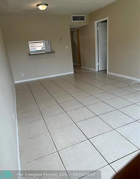 5021 W Oakland Park Blvd #105 — Photo 13