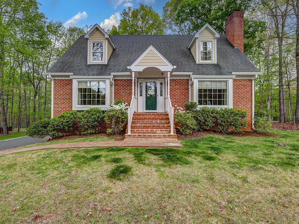 1st image of 717 Lake Vista Dr