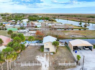 1041 Pine Way, Okeechobee, FL 34974