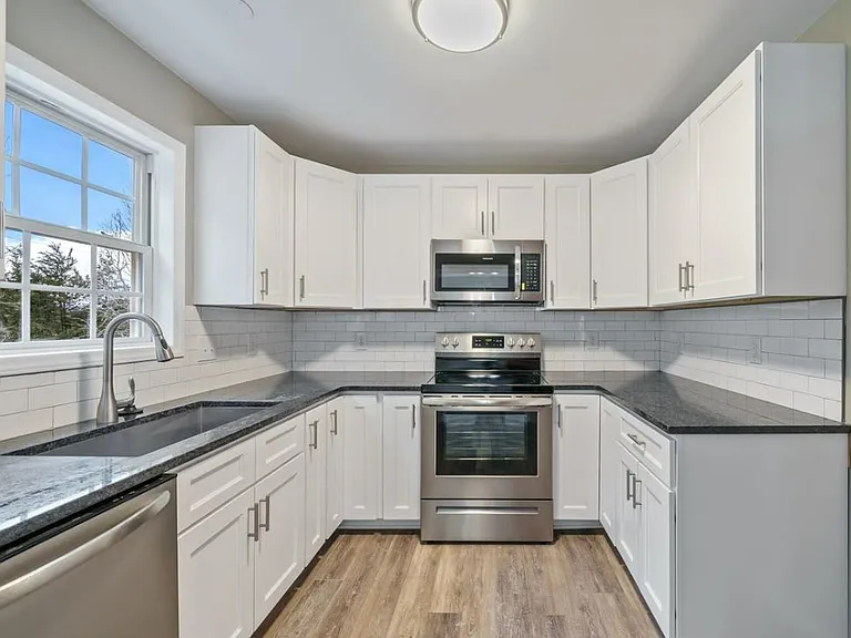 4837 Windbreak Ln — Photo 8