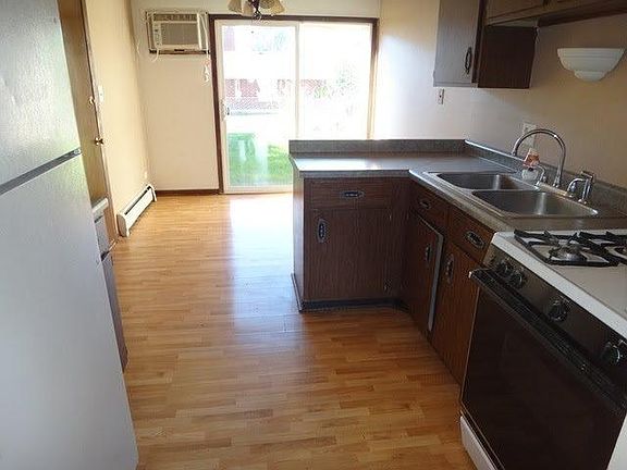 3rd image of 18206 66th Ave