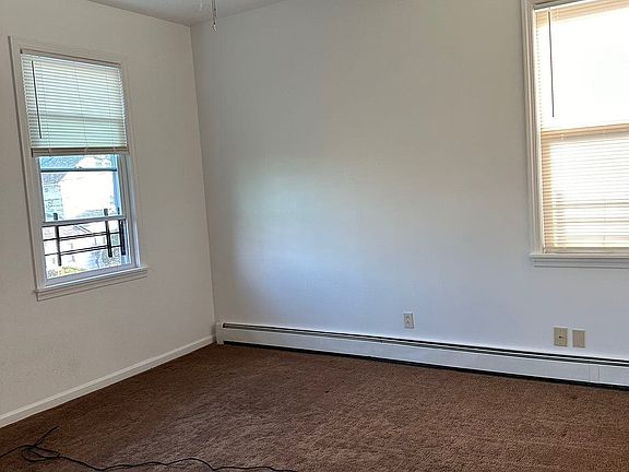 3rd image of 4514 159th St Floor 2