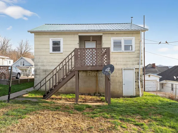 604 1/2 Hart St, Clarksburg, WV 26301