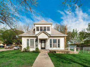 2701 Lewis Ave #B, Fort Worth, TX 76103