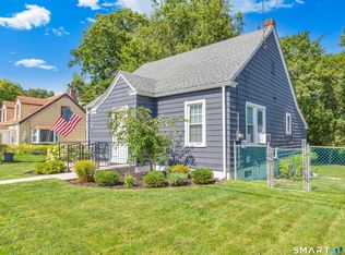 14 Lincoln Ave, Branford, CT 06405