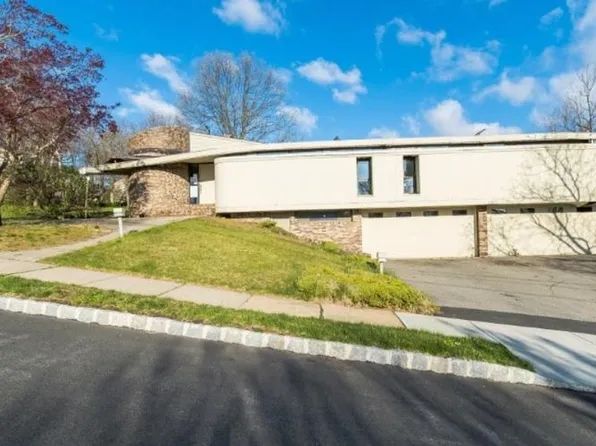 11 Weber Rd, West Orange, NJ 07052