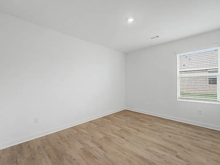 529 Nevada St — Photo 10