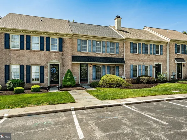 1203 Pointe Ct, Chester Springs, PA 19425