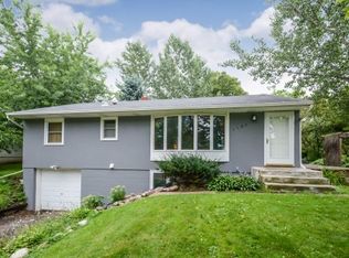 1792 City Heights Dr N, Maplewood, MN 55117