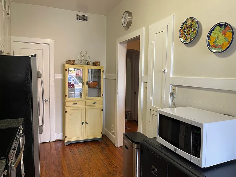 1139 2nd St SW #3 — Photo 8
