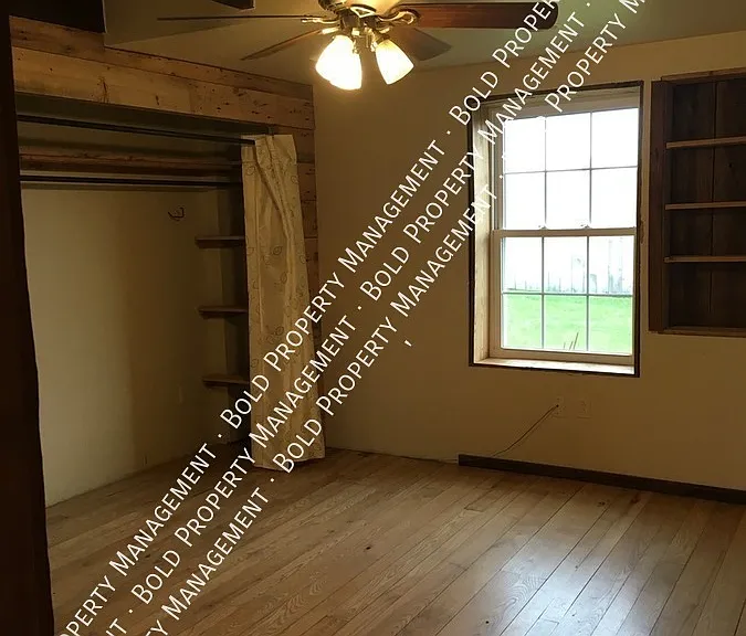 101 Schubert Rd — Photo 7