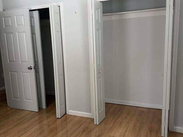 137 Sterling Gardens Dr #3