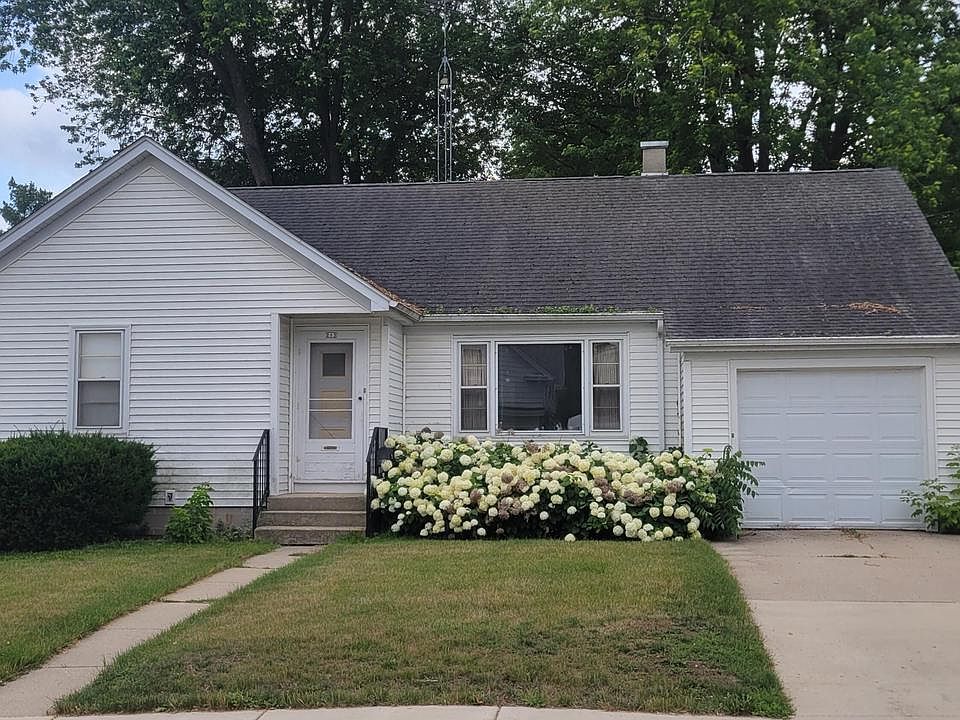 1st image of 213 Margaret STREET