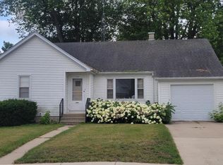 213 Margaret St, Watertown, WI 53098