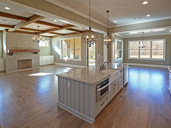 5th image of 571 Winding Wood Cir W