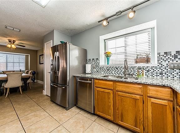 3rd image of 2526 Idlewood Dr