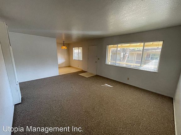 4th image of 930 Paiute Ln APT 8