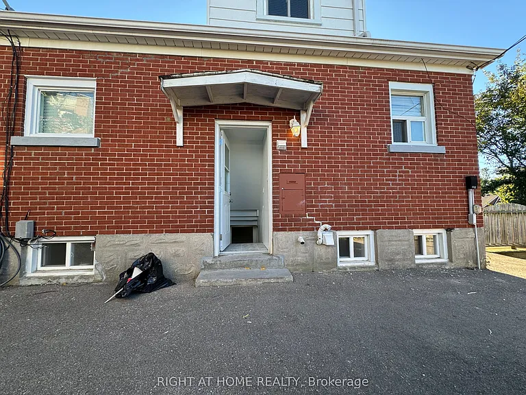 950 Queens Blvd #LOWER — Photo 3