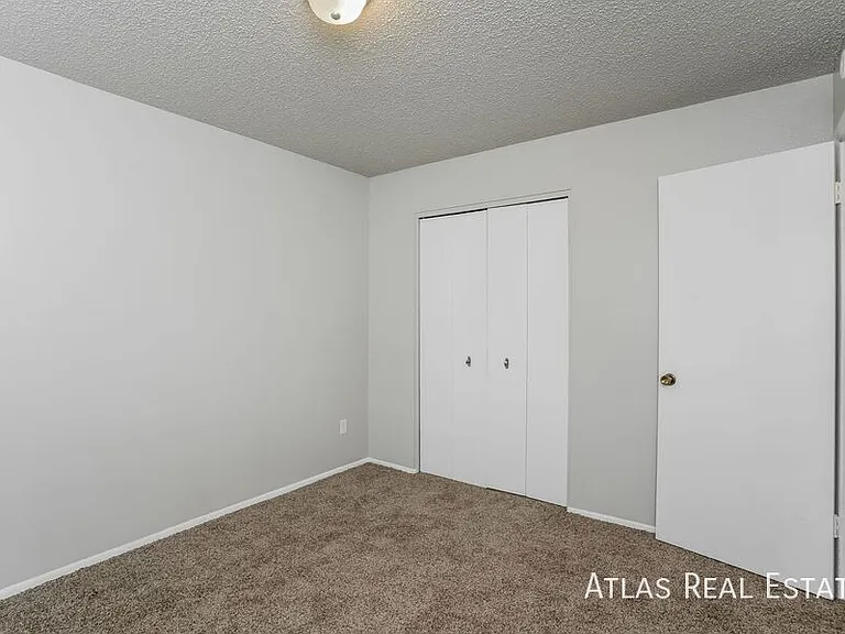 1931 Henderson Ave #2 — Photo 6