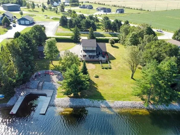 411 Champagne Rd, West Nipissing, ON P2B 2L9