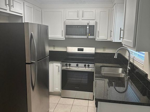 4th image of 314 CANIS Drive S