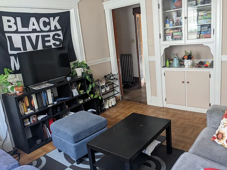 Living Room pic2