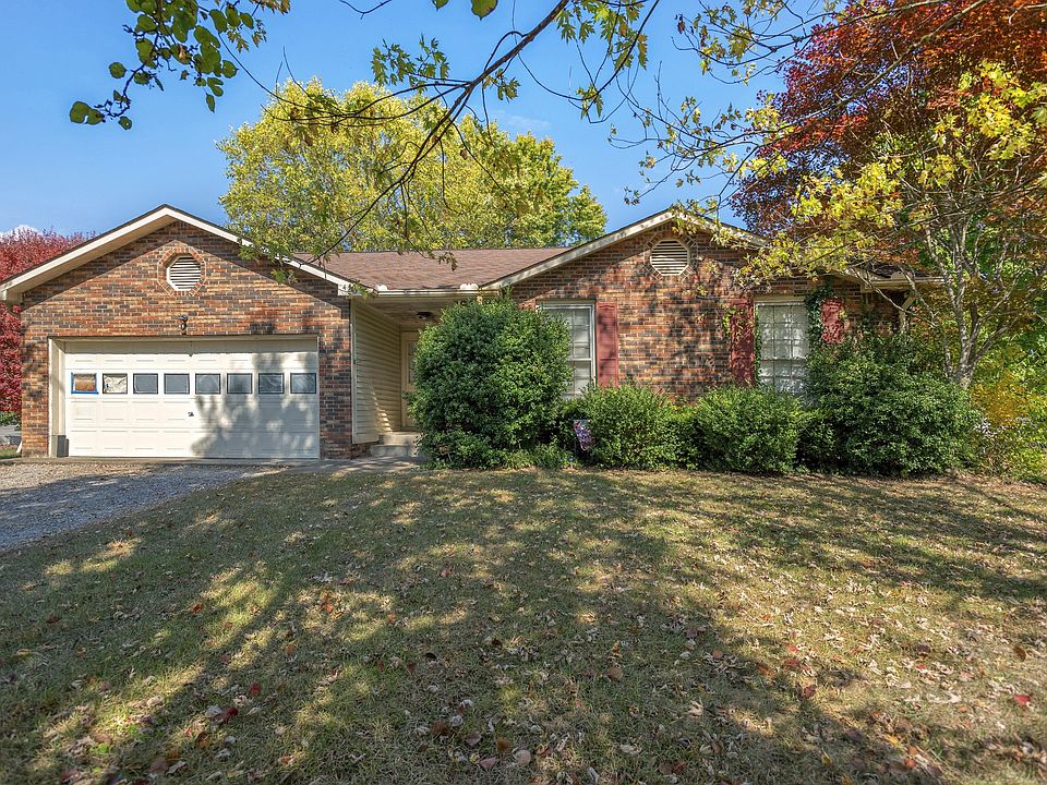 425 Bluff Dr, Clarksville, TN 37043 Zillow