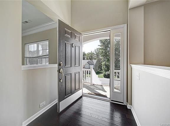 4th image of 9029 Woodview Ct Unit 54