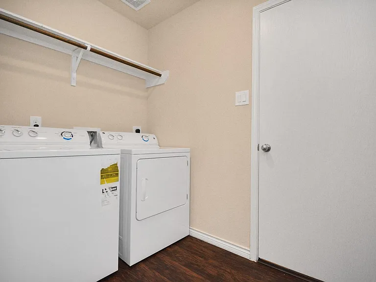3210 Aldridge Dr — Photo 36