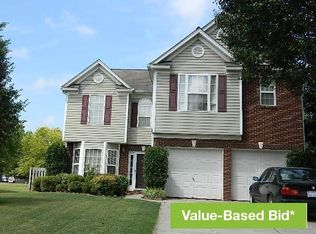 9605 Chastain Walk Dr, Charlotte, NC 28216