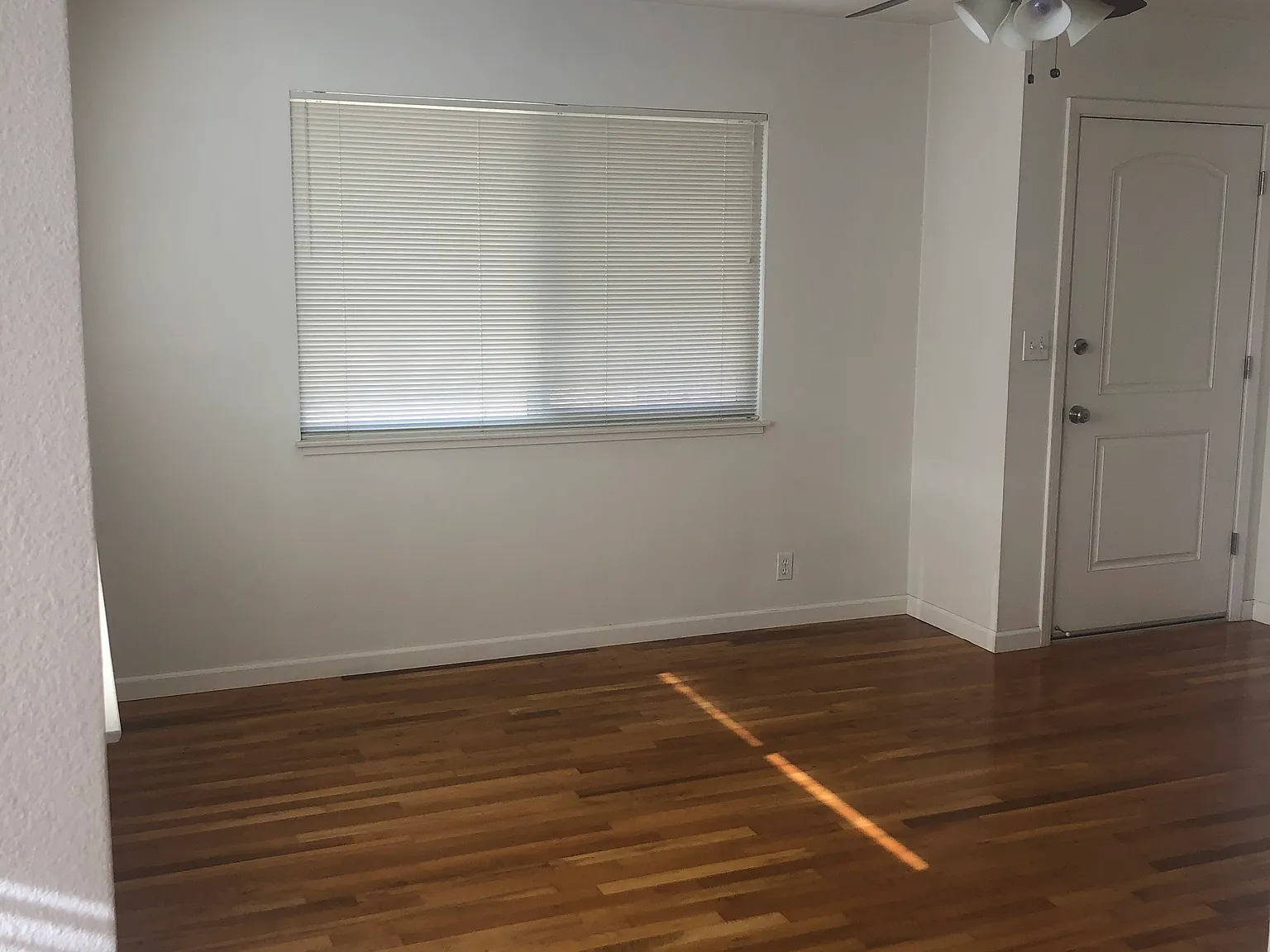 2 bed, 800 sqft, $2,600 — Photo 3