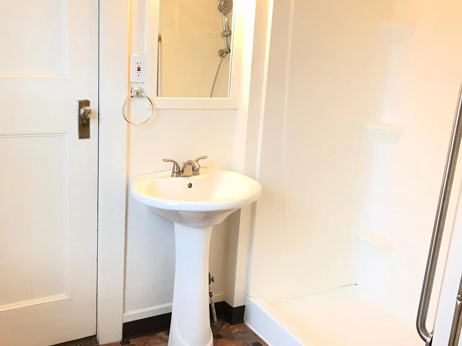 1046 Liberty St #1 — Photo 3