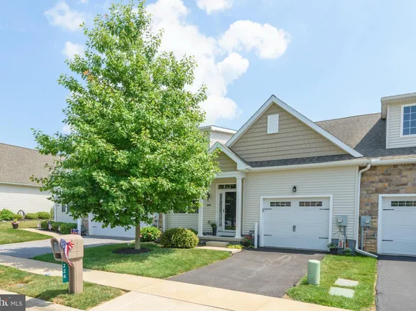 224 Rose View Dr, West Grove, PA 19390