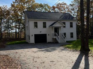 142 Burnham Dr, Naples, ME 04055