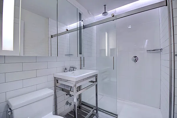 Rented by Urbane Brokerage | media 8