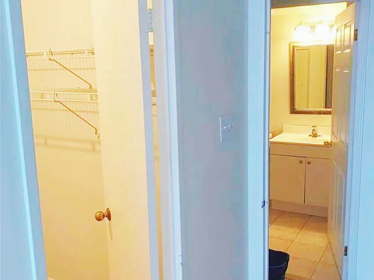 95 Prince Arthur Ave #711 — Photo 16