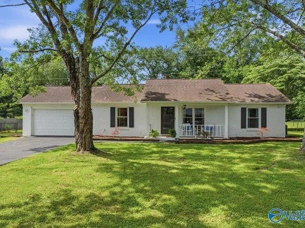 202 Frances Amelia Dr, Huntsville, AL 35811