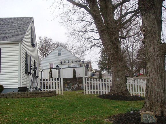 2nd image of 190 Vista Dr