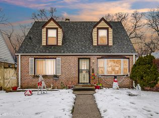 2324 Lee St, Evanston, IL 60202