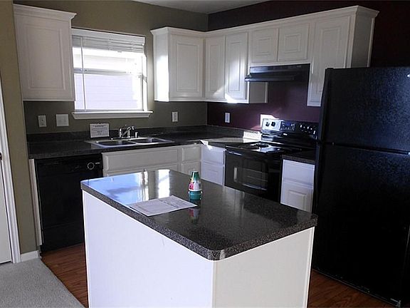 4th image of 6810 Dolan Bluff Ln
