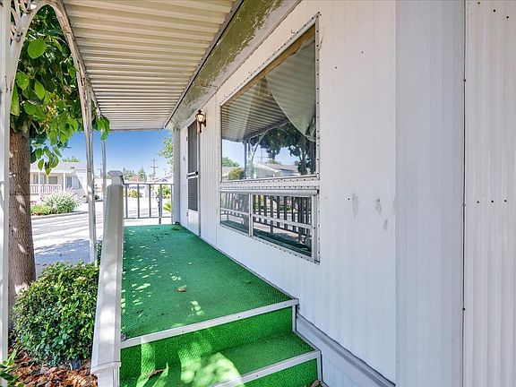 5th image of 440 Moffett Blvd #66