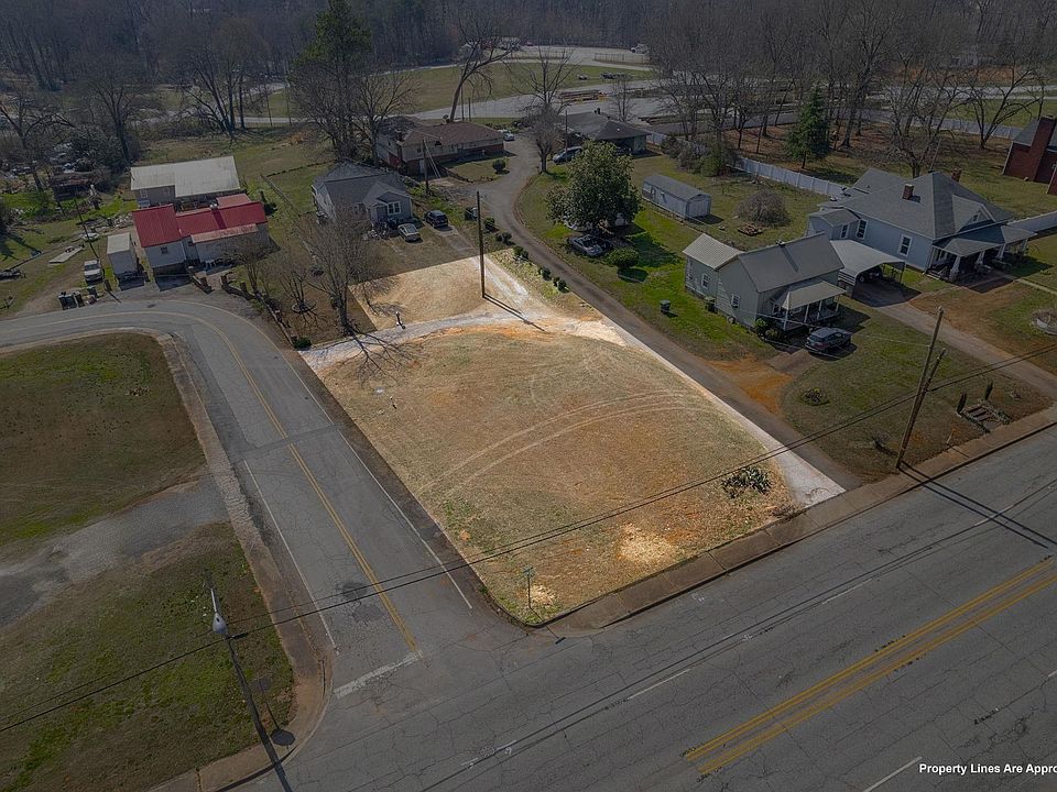 1st image of 599 W Main St