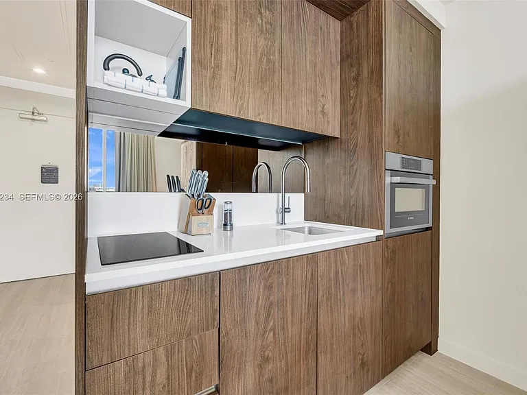 1611 SW 2nd Ave #713 — Photo 8