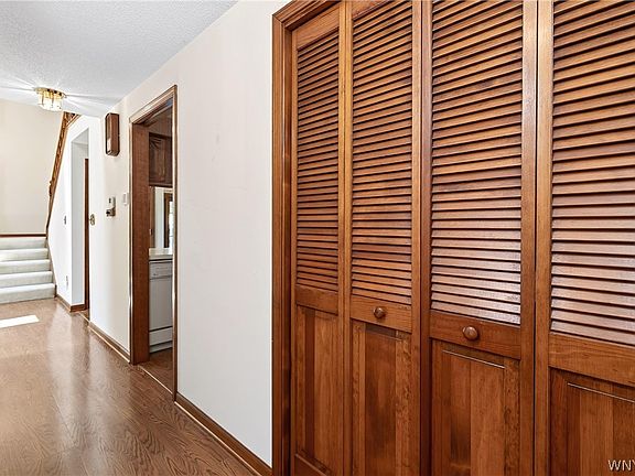 5th image of 64 Hastings Dr