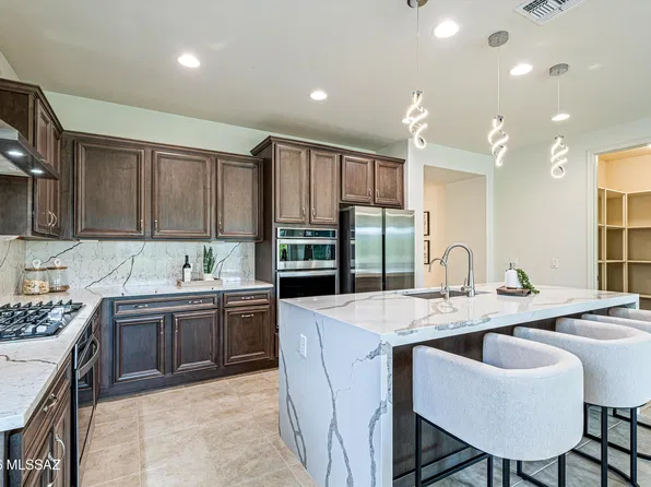 8457 N Lone Ranger Rd, Tucson, AZ 85743