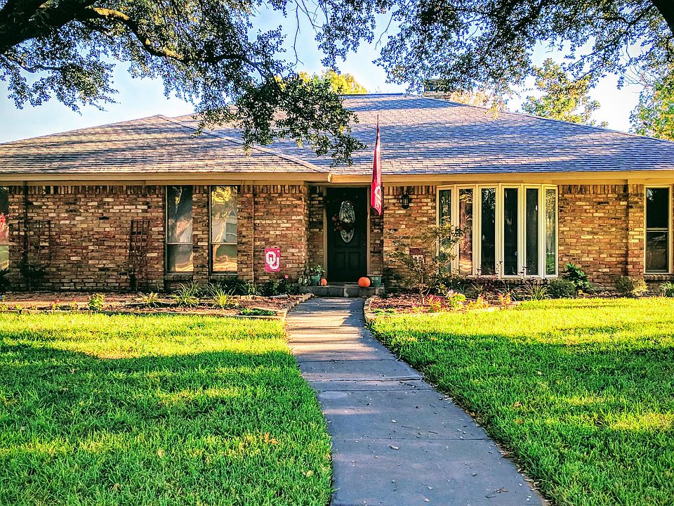 1st image of 2933 Knollwood Dr
