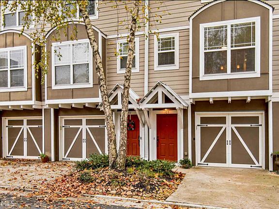 2nd image of 380 Grant Cir #105