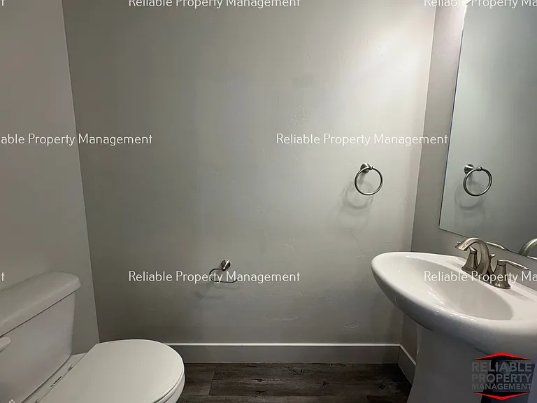 140 S Emery Ln — Photo 4