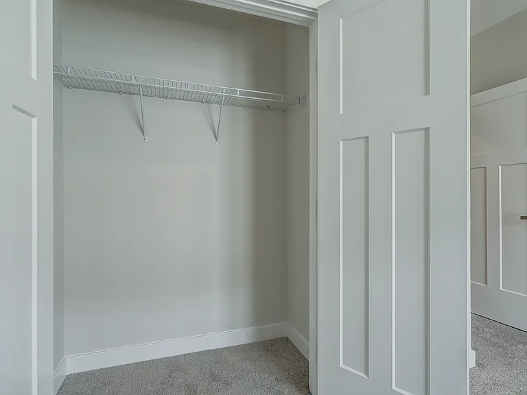 12129 Calgary Loop — Photo 32