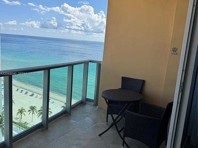 2501 S Ocean Dr #Penthouse 05 — Photo 22